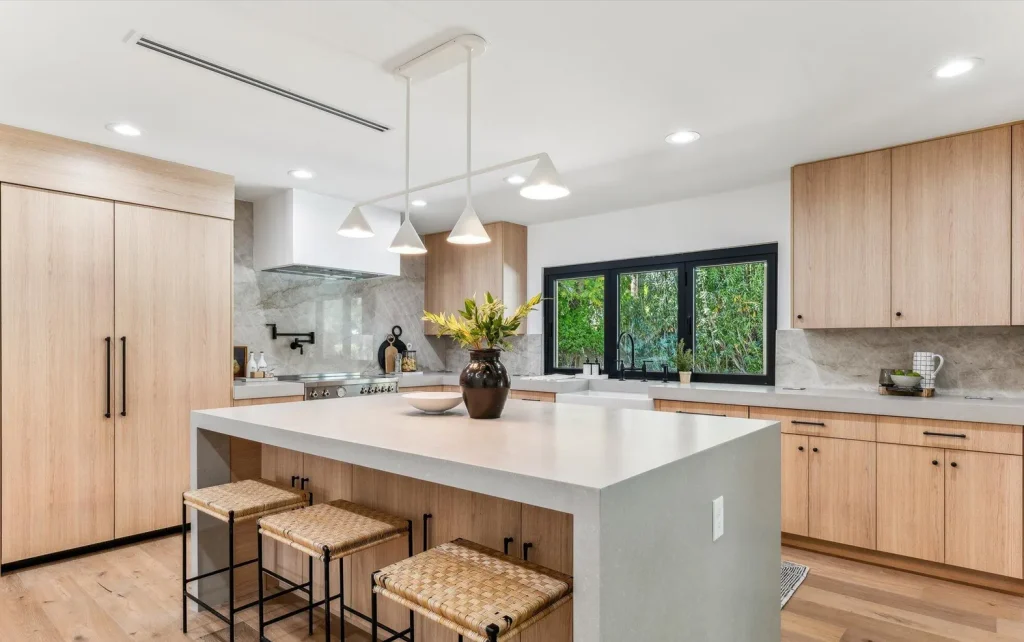 8648 E ONYX Avenue Scottsdale, AZ